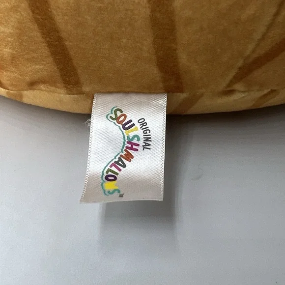 Squishmallows Clara‎ The Cupcake 16" Ultrasoft Stuffed Plush Offical KellyToy - Picture 3 of 5